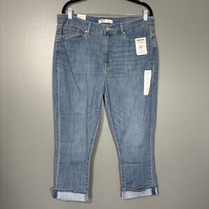 Signature Levi Strauss NWT Mid Rise Capri Jeans - 14/33W - Women's Plus Size